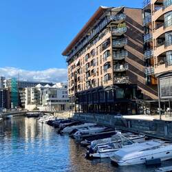Zu den Luxuswohnungen in der Hafencity gehört ein eigener Boots Anleger