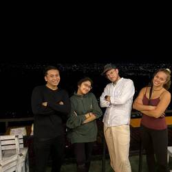 Unterwegs mit den Einheimischen. Besser geht's nicht😍