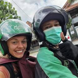Gojek (Motorradtaxi) zum nächsten Hostel