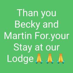 Kadek verabschiedet sich per Status-Nachricht.