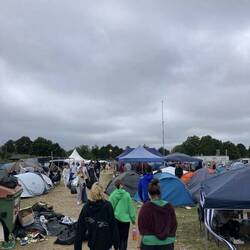 Beim Area53 Festival hab ichs den Nachbar Rotzbuben auch so erklärt, dass sie es verstanden haben!