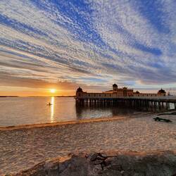 Sonnenuntergang am Kaltbadehaus Varberg