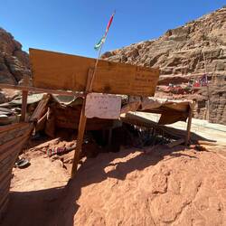 The hut to see the view