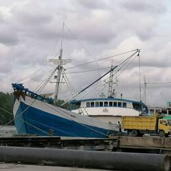 Alter Bekannter:Ein Frachtkahn auf der Route nach Makassar