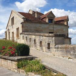 Auf dem schönen Stadtmauer Rundweg
