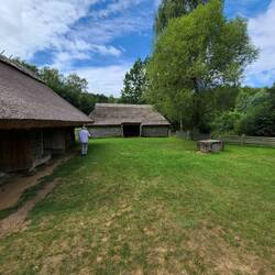 Barn and granary at  Rumšiškės