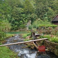 Moulin à eau avec rotor.