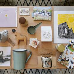 Aus jedem Land mindestens eine kleine Kleinigkeit - zum verschenken und behalten