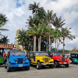 Von Salento aus geht es mit dem Jeep ins Tal