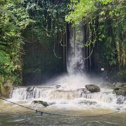 Der erste Wasserfall😍