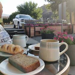 Junction Coffee House - mega unscheinbar, aber feinster Kaffee hier.