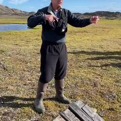 Laurie describes how this Thule fox trap operated — Dundas Harbour, Devon Island.