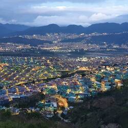 Aussicht über die farbigen Häuser.