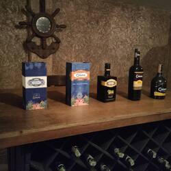 Rum mit Kaffeenuance 8 & 15 Jahre, Kaffeelikör Premium & Normal, Rahmlikör aus Kaffee