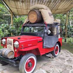 altes Transportfahrzeug für die Kaffeebohnen