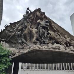 Monumento a la Raza