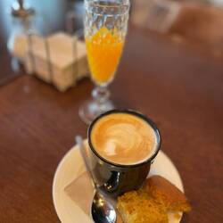 Morning fresh squeezed orange juice and delicious cafe con leche