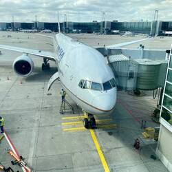 Der Flieger steht schon mal bereit!