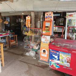 Typischer kleiner Straßenladen