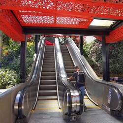 Rolltreppe als öffentliches Transportmittel