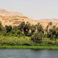 Gorgeous scenery - contrast of the lands was amazing