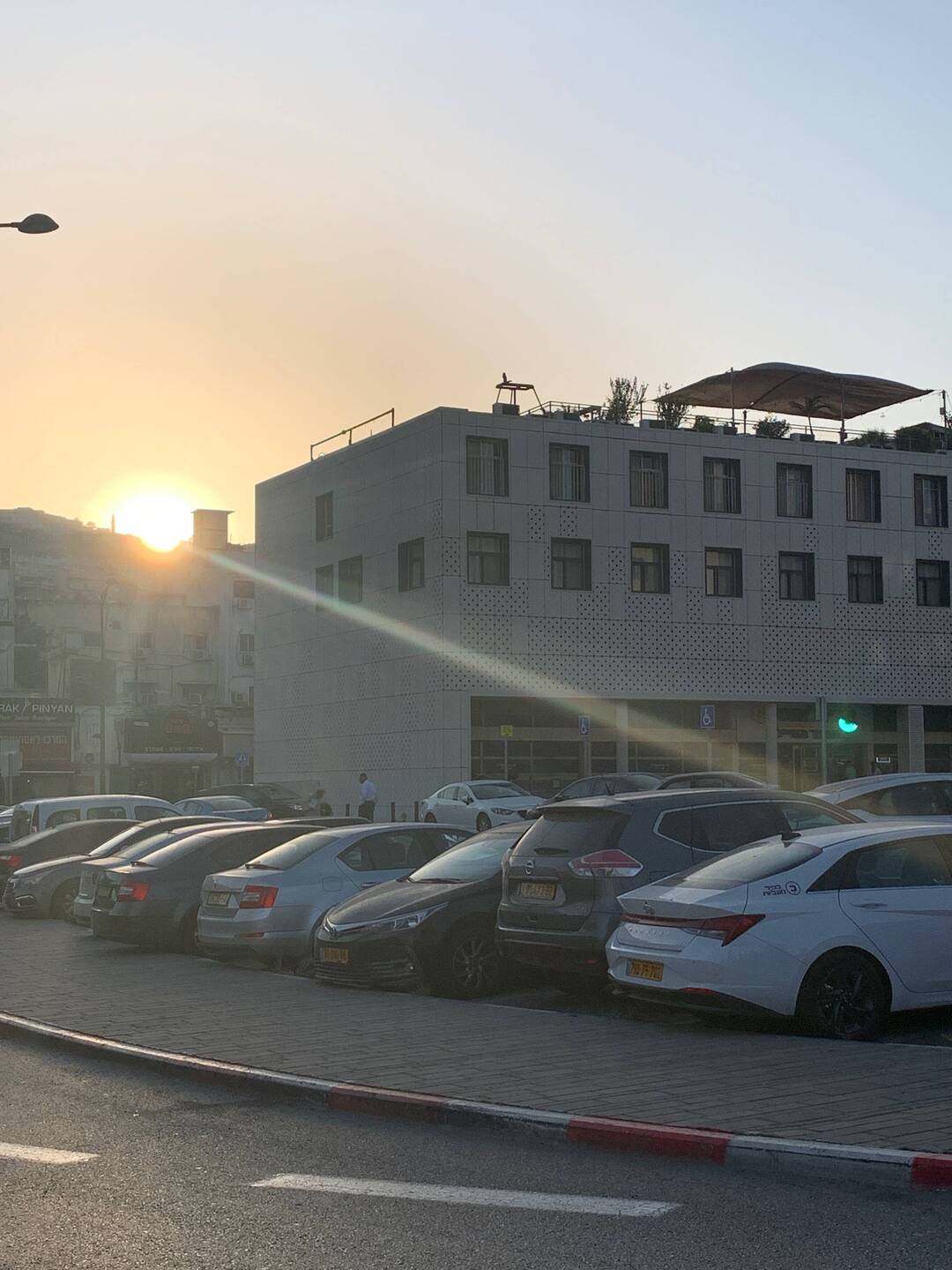 Mit Dachterrasse im Tiberias Hostel