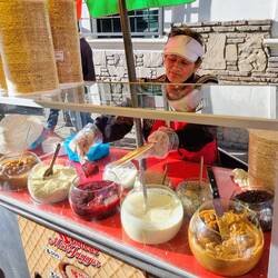 Zum Nachtisch gibt es süße Oblaten