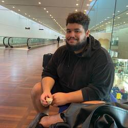 Madpakke spises i lufthavnen så vi ikke skal bruge penge ;)