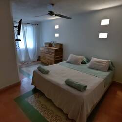 Schlafzimmer 1