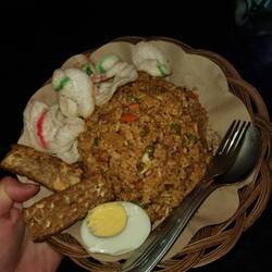 Und mal wieder Nasi Goreng zum Abendessen🤓