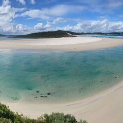 Ocean beach run out from lake