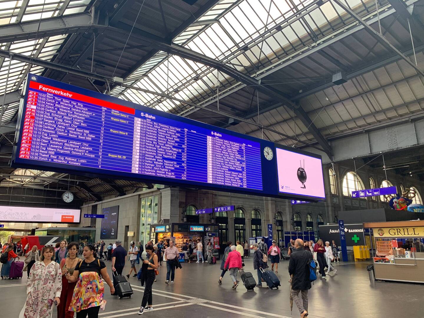 Zurich main train station