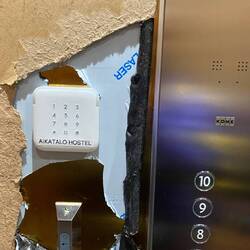 The hostel was a Schnitzeljagd with a long list of using codes and finding doors