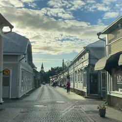 Aa usual wherever we go: empty streets - this time at 6:10pm in a famous tourist town 🤷🏻‍♀️