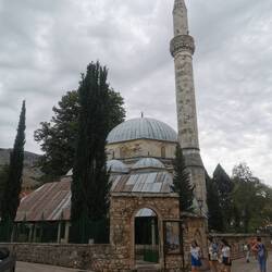 noch mal von außen die 500 Jahre alte Moschee