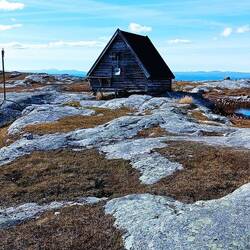 Berghütte in der man auch nächtigen könnte
