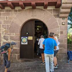 Queue at the pilgrim office