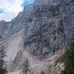 Weg vom Slemenenova Spica über die Mojstrovka Felswand