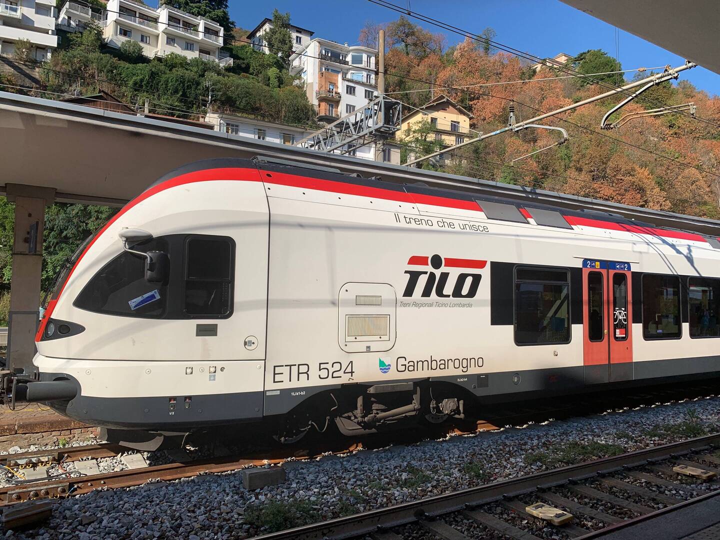 Travel day - 1 bus, 4 trains