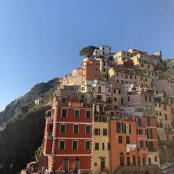Riomaggiore set into the cliff