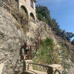 Hiking from Monterosso to Vernasse