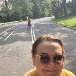 Renting bikes in Central Park - everyone else cheated with electric bikes