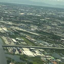 Hanoi from the air - just a tad different look than Egypt