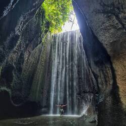 Wasserfall in der Höhle