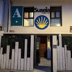Leaving the wonderful Albergue Suseia at 0730