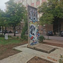 das ist echt ein Teil der Berliner Mauer