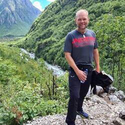 Ich muss nicht immer alles selbst machen. Da hab ich ein Selfie von mir machen lassen ;-D