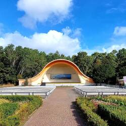 Kurpark mit Konzertmuschel!