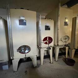 Enamel storage tanks