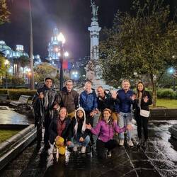 Abends unterwegs mit der Hostel-Gang 🌧